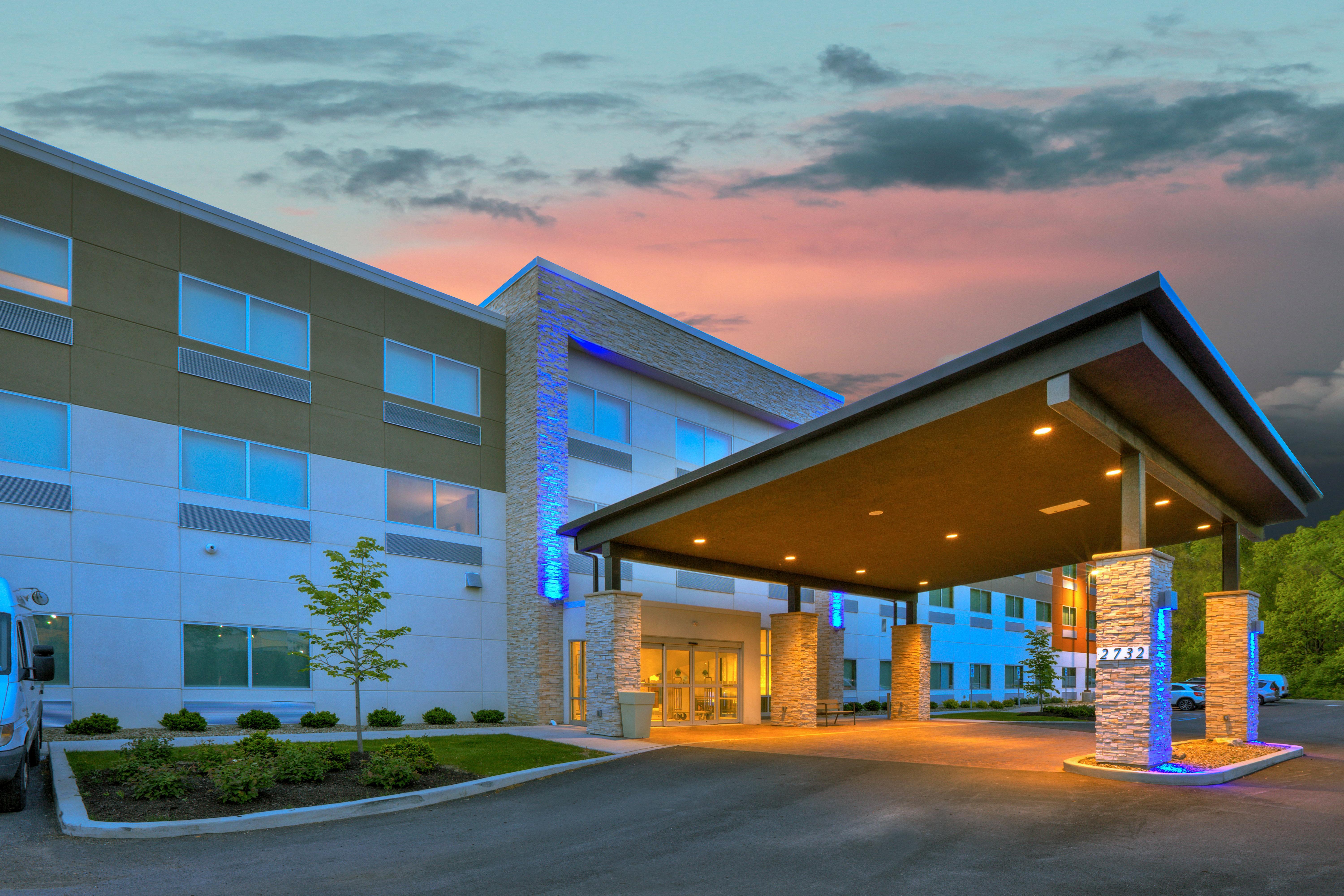 Holiday Inn Express & Suites New Castle By Ihg Bagian luar foto
